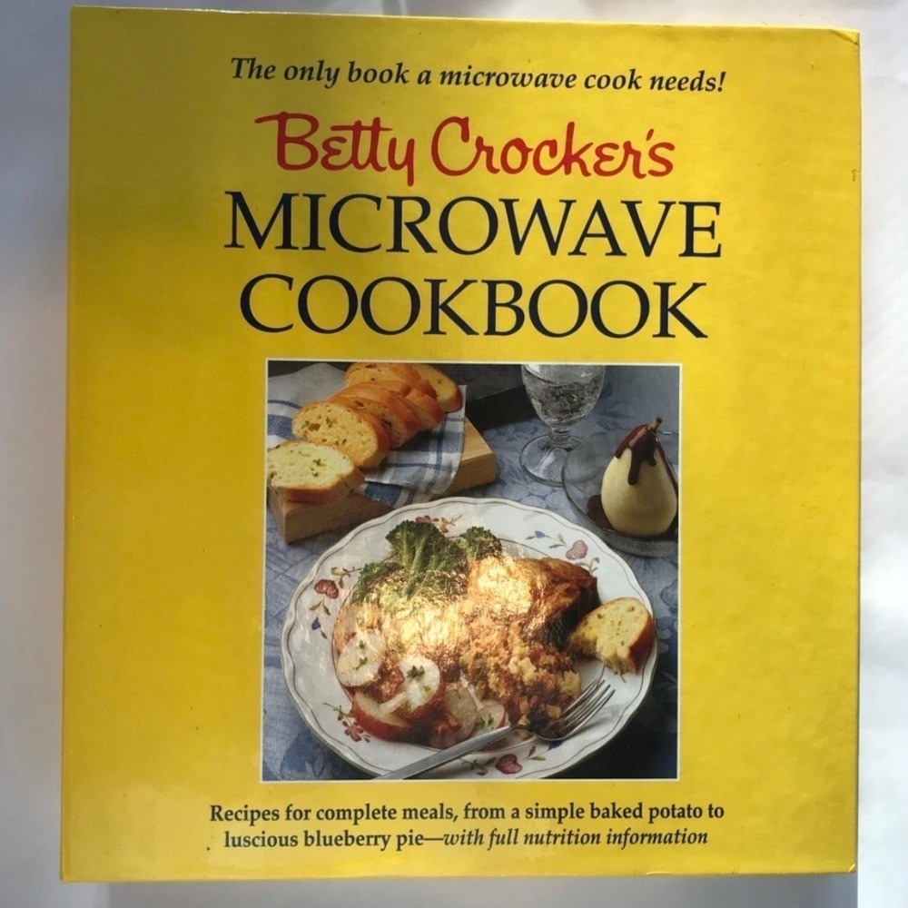 Betty Crocker's Special Edition Microwave Cookbook Celebrating 40 years